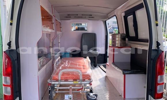 Comprar Usado Toyota Hiace Branco Carro em Moçâmedes em Namibe Province Comprar Usado Toyota Hiace Branco Carro em Moçâmedes em Namibe Province