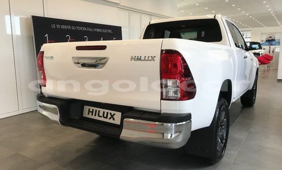 Acheter Neuf Voiture Toyota Hilux Blanc à N'dalatando, Province de Cuanza Norte Acheter Neuf Voiture Toyota Hilux Blanc à N'dalatando, Province de Cuanza Norte
