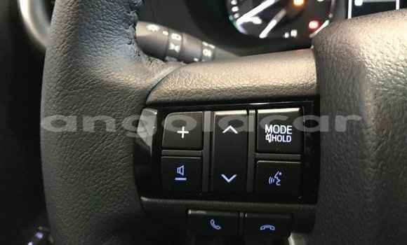 Buy New Toyota Hilux Silver Car in Luena in Moxico Buy New Toyota Hilux Silver Car in Luena in Moxico