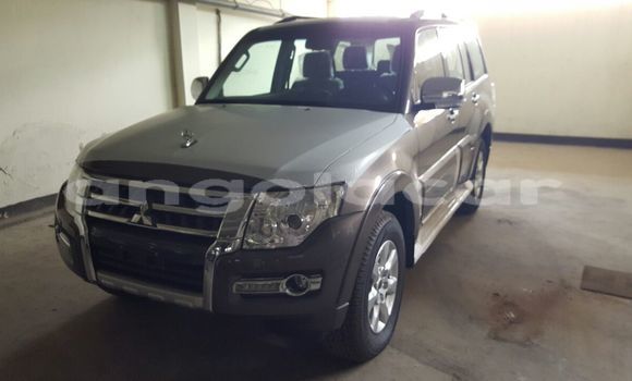 Comprar Usado Mitsubishi Pajero Outro Carro em N'zeto em Zaire