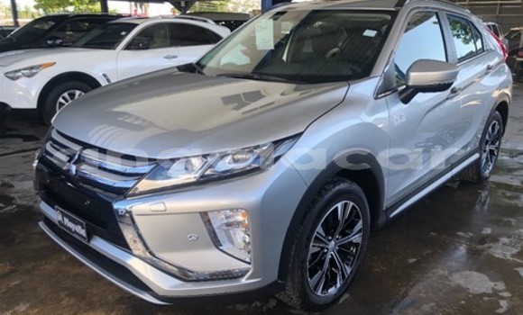 Acheter Occasion Voiture Mitsubishi Eclipse Cross Gris à Luanda, Province de Luanda Acheter Occasion Voiture Mitsubishi Eclipse Cross Gris à Luanda, Province de Luanda