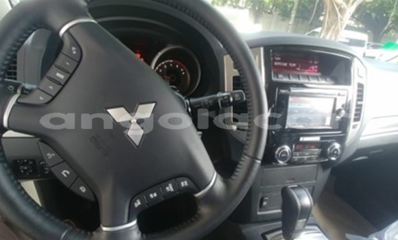 Comprar Usado Mitsubishi Pajero Branco Carro em Luanda em Luanda Province Comprar Usado Mitsubishi Pajero Branco Carro em Luanda em Luanda Province