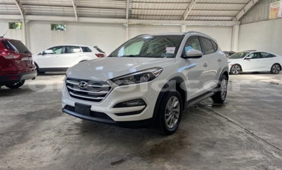 Buy Used Hyundai Tucson White Car in N'zeto in Zaire Buy Used Hyundai Tucson White Car in N'zeto in Zaire