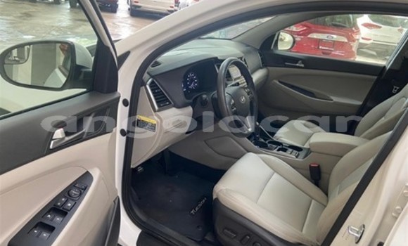 Buy Used Hyundai Tucson White Car in N'zeto in Zaire Buy Used Hyundai Tucson White Car in N'zeto in Zaire