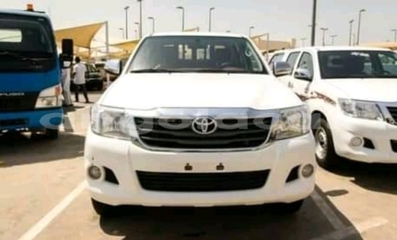 Comprar Novo Toyota Hilux Branco Carro em Luanda em Luanda Province Comprar Novo Toyota Hilux Branco Carro em Luanda em Luanda Province