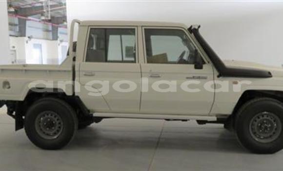 Comprar Usado Toyota Land Cruiser Prata Carro em Soyo em Zaire Comprar Usado Toyota Land Cruiser Prata Carro em Soyo em Zaire
