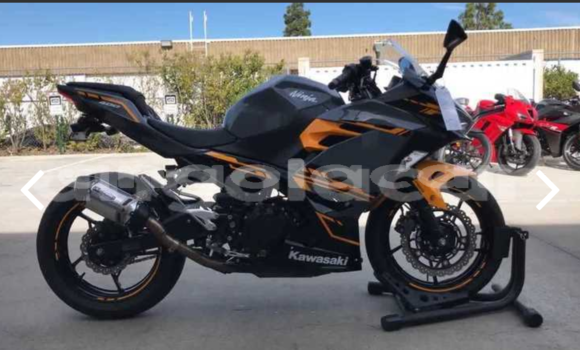 Comprar Novo Ducati 125 Preto Moto em Luanda em Luanda Province