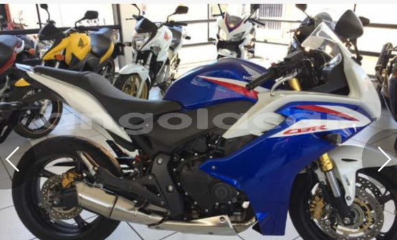 Comprar Novo Honda CBR Azul Moto em Luanda em Luanda Province
