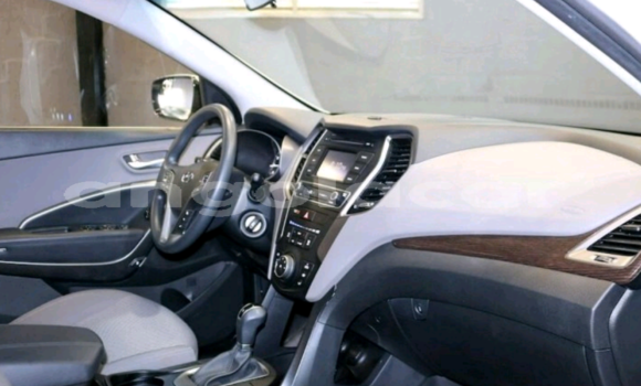 Comprar Novo Hyundai Santa Fe Branco Carro em Luanda em Luanda Province Comprar Novo Hyundai Santa Fe Branco Carro em Luanda em Luanda Province