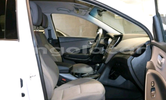 Comprar Novo Hyundai Santa Fe Branco Carro em Luanda em Luanda Province Comprar Novo Hyundai Santa Fe Branco Carro em Luanda em Luanda Province