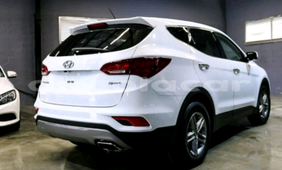 Comprar Novo Hyundai Santa Fe Branco Carro em Luanda em Luanda Province Comprar Novo Hyundai Santa Fe Branco Carro em Luanda em Luanda Province