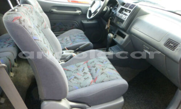 Acheter Occasion Voiture Toyota RAV4 Rouge à Luanda, Province de Luanda Acheter Occasion Voiture Toyota RAV4 Rouge à Luanda, Province de Luanda