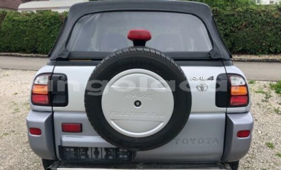 Buy Used Toyota RAV4 White Car in N'zeto in Zaire Buy Used Toyota RAV4 White Car in N'zeto in Zaire