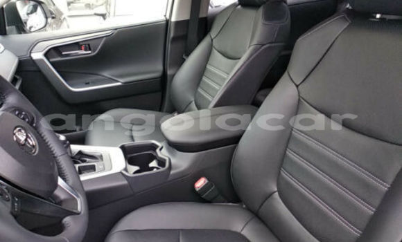 Acheter Occasion Voiture Toyota RAV4 Blanc à Luena, Moxico Acheter Occasion Voiture Toyota RAV4 Blanc à Luena, Moxico