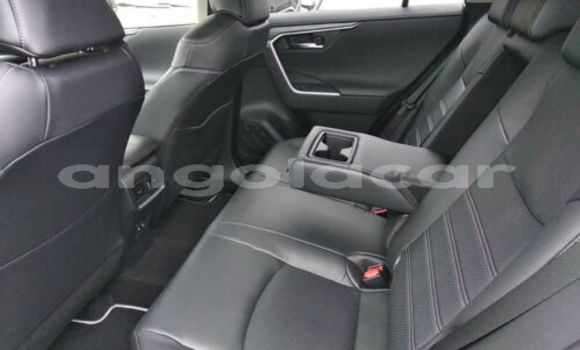 Acheter Occasion Voiture Toyota RAV4 Blanc à Luena, Moxico Acheter Occasion Voiture Toyota RAV4 Blanc à Luena, Moxico