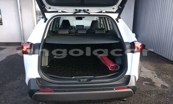 Acheter Occasion Voiture Toyota RAV4 Blanc à Luena, Moxico Acheter Occasion Voiture Toyota RAV4 Blanc à Luena, Moxico