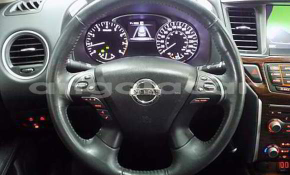 Acheter Occasion Voiture Nissan Pathfinder Blanc à Soyo, Zaïre Acheter Occasion Voiture Nissan Pathfinder Blanc à Soyo, Zaïre