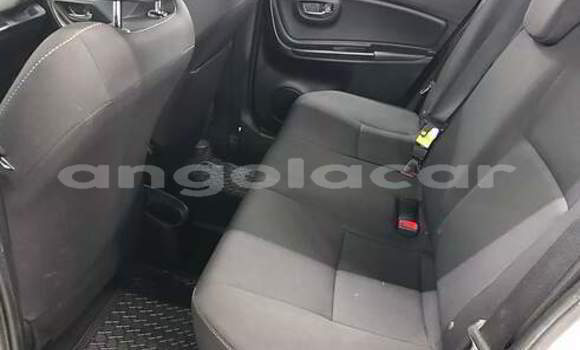 Acheter Occasion Voiture Toyota Yaris Blanc à Soyo, Zaïre Acheter Occasion Voiture Toyota Yaris Blanc à Soyo, Zaïre