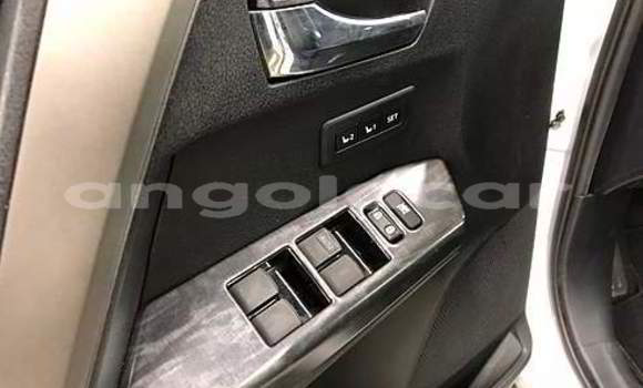 Comprar Usado Toyota RAV4 Branco Carro em Soyo em Zaire Comprar Usado Toyota RAV4 Branco Carro em Soyo em Zaire