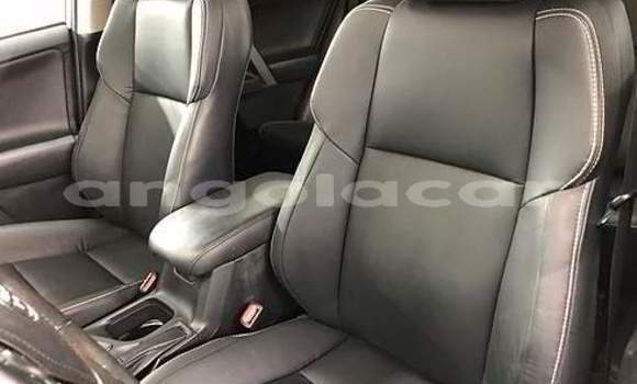 Comprar Usado Toyota RAV4 Branco Carro em Soyo em Zaire Comprar Usado Toyota RAV4 Branco Carro em Soyo em Zaire