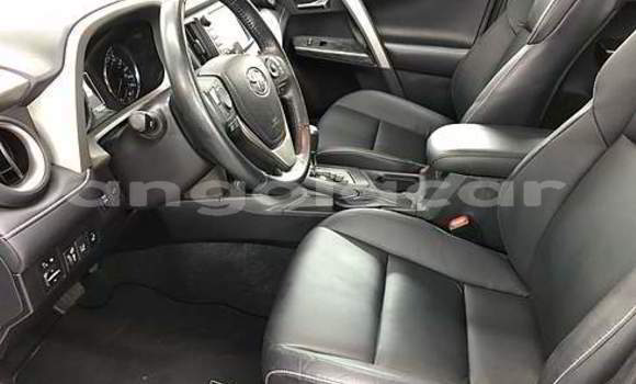 Comprar Usado Toyota RAV4 Branco Carro em Soyo em Zaire Comprar Usado Toyota RAV4 Branco Carro em Soyo em Zaire