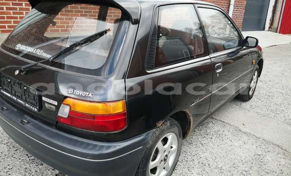 Acheter Occasion Voiture Toyota Corolla Noir à N'dalatando, Province de Cuanza Norte Acheter Occasion Voiture Toyota Corolla Noir à N'dalatando, Province de Cuanza Norte