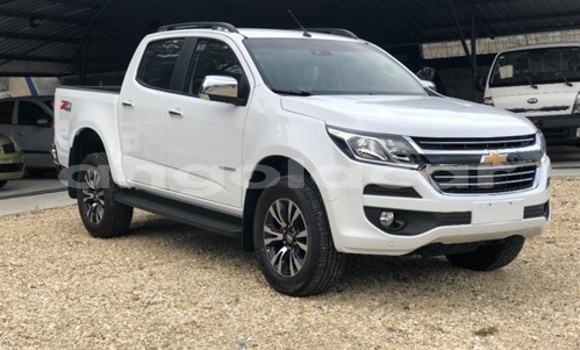 Comprar Usado Chevlolet Spin Branco Carro em Luena em Moxico Comprar Usado Chevlolet Spin Branco Carro em Luena em Moxico