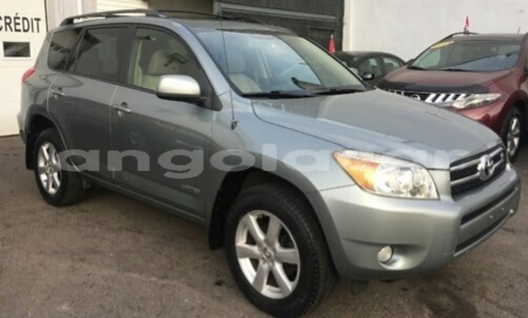 Comprar Usado Toyota RAV4 Outro Carro em Luena em Moxico Comprar Usado Toyota RAV4 Outro Carro em Luena em Moxico