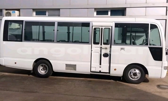 Comprar Novo Toyota Coaster Branco Carro em Luanda em Luanda Province Comprar Novo Toyota Coaster Branco Carro em Luanda em Luanda Province