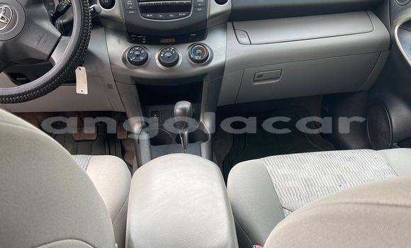 Acheter Occasion Voiture Toyota RAV4 Rouge à Luena, Moxico Acheter Occasion Voiture Toyota RAV4 Rouge à Luena, Moxico