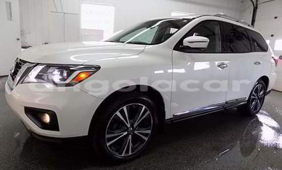 Buy Used Nissan Pathfinder White Car in Luena in Moxico