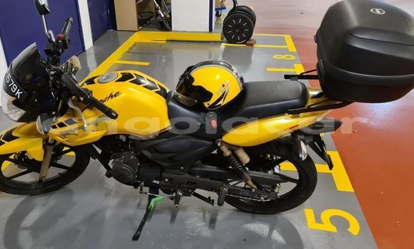 Comprar Usado TVS HLX125 Marrom Moto em Luanda em Luanda Province