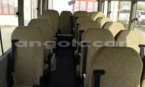 Comprar Novo Toyota Coaster Branco Carro em Lobito em Benguela Comprar Novo Toyota Coaster Branco Carro em Lobito em Benguela