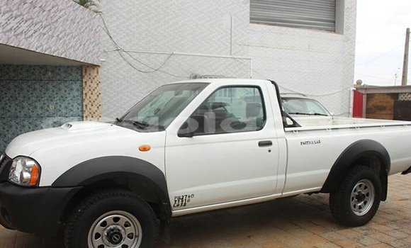 Buy New Nissan Hardbody White Car in Lobito in Benguela Buy New Nissan Hardbody White Car in Lobito in Benguela