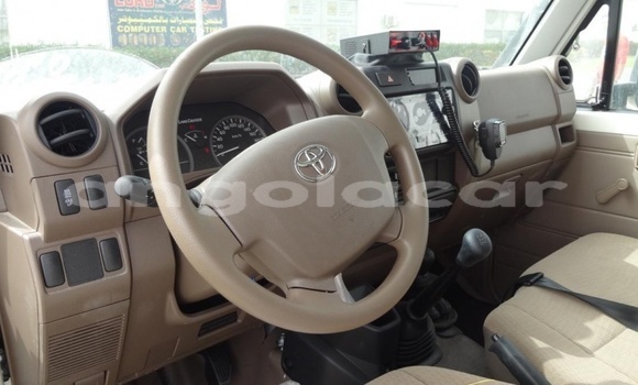 Comprar Novo Toyota Land Cruiser Branco Carro em Lobito em Benguela Comprar Novo Toyota Land Cruiser Branco Carro em Lobito em Benguela
