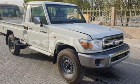 Comprar Novo Toyota Land Cruiser Outro Carro em Luena em Moxico Comprar Novo Toyota Land Cruiser Outro Carro em Luena em Moxico