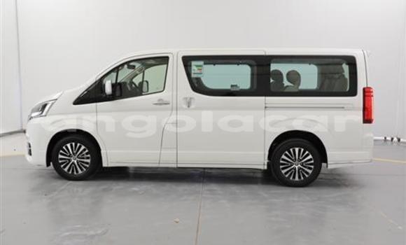 Acheter Neuf Voiture Toyota Granvia Blanc à Luena, Moxico Acheter Neuf Voiture Toyota Granvia Blanc à Luena, Moxico