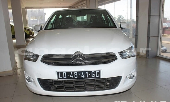 Acheter Neuf Voiture Citroen C-Elysee Blanc à Lobito, Benguela