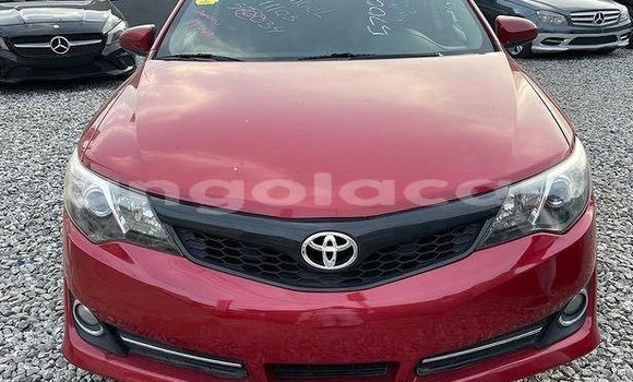 Comprar Usado Toyota Camry Vermelho Carro em N'zeto em Zaire Comprar Usado Toyota Camry Vermelho Carro em N'zeto em Zaire