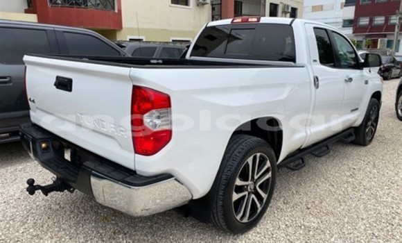 Acheter Occasion Voiture Toyota Tundra Blanc à Soyo, Zaïre Acheter Occasion Voiture Toyota Tundra Blanc à Soyo, Zaïre