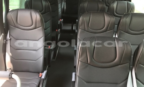 Comprar Novo Mercedes-Benz Esprit Branco Carro em Lobito em Benguela Comprar Novo Mercedes-Benz Esprit Branco Carro em Lobito em Benguela