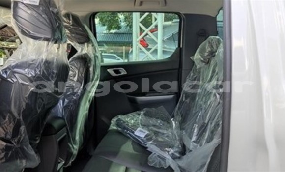 Acheter Neuf Voiture Mazda BT-50 Blanc à Luena, Moxico Acheter Neuf Voiture Mazda BT-50 Blanc à Luena, Moxico