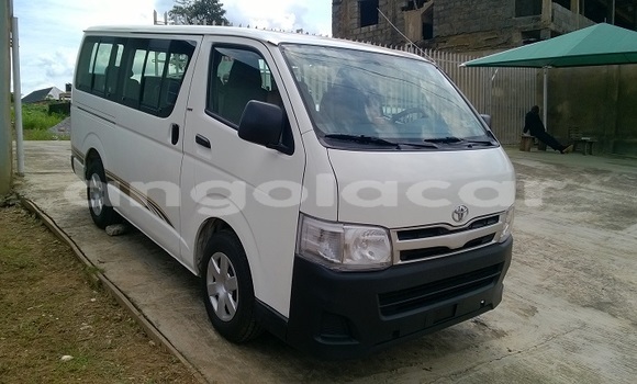 Acheter Occasion Voiture Toyota Hiace Blanc à Luena, Moxico