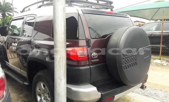 Acheter Occasion Voiture Toyota FJ Cruiser Rouge à Luena, Moxico Acheter Occasion Voiture Toyota FJ Cruiser Rouge à Luena, Moxico