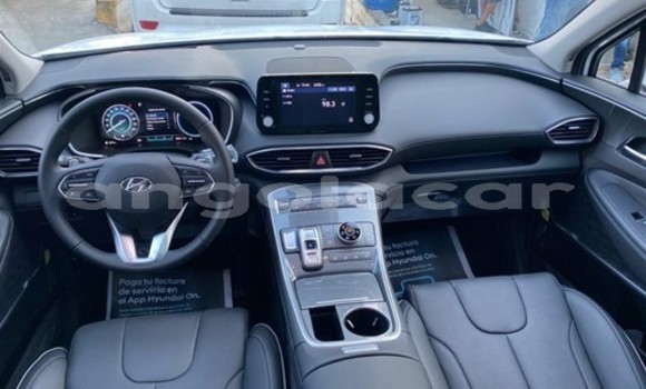 Buy Used Hyundai Santa Fe White Car in Luena in Moxico Buy Used Hyundai Santa Fe White Car in Luena in Moxico