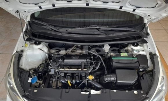 Buy Used Hyundai Accent White Car in Luanda in Luanda Province Buy Used Hyundai Accent White Car in Luanda in Luanda Province