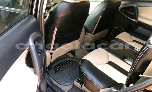 Comprar Usado Toyota RAV4 Preto Carro em N'zeto em Zaire Comprar Usado Toyota RAV4 Preto Carro em N'zeto em Zaire