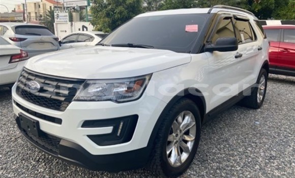 Acheter Occasion Voiture Ford Explorer Blanc à Soyo, Zaïre Acheter Occasion Voiture Ford Explorer Blanc à Soyo, Zaïre