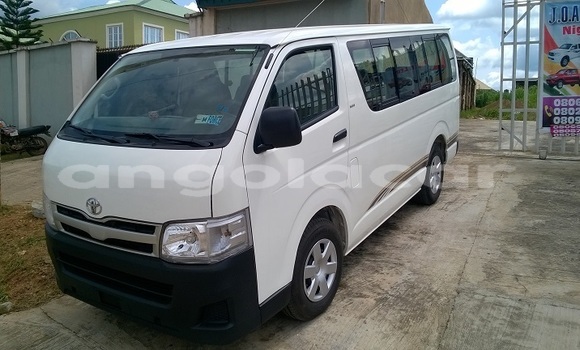 Comprar Usado Toyota Hiace Branco Carro em Luanda em Luanda Province Comprar Usado Toyota Hiace Branco Carro em Luanda em Luanda Province