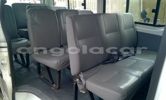 Buy Used Toyota Hiace White Car in Luanda in Luanda Province Buy Used Toyota Hiace White Car in Luanda in Luanda Province